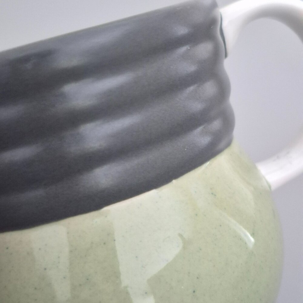 Pfaltzgraff Sphere Stoneware Mug Set of 2, Charcoal Gray & Green Modern Design - Picture 5 of 8